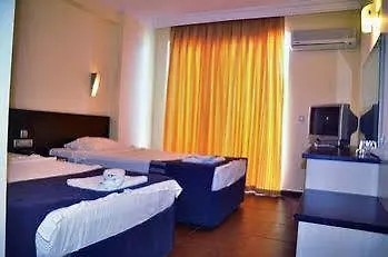 מלון Kemalhan Beach 4*